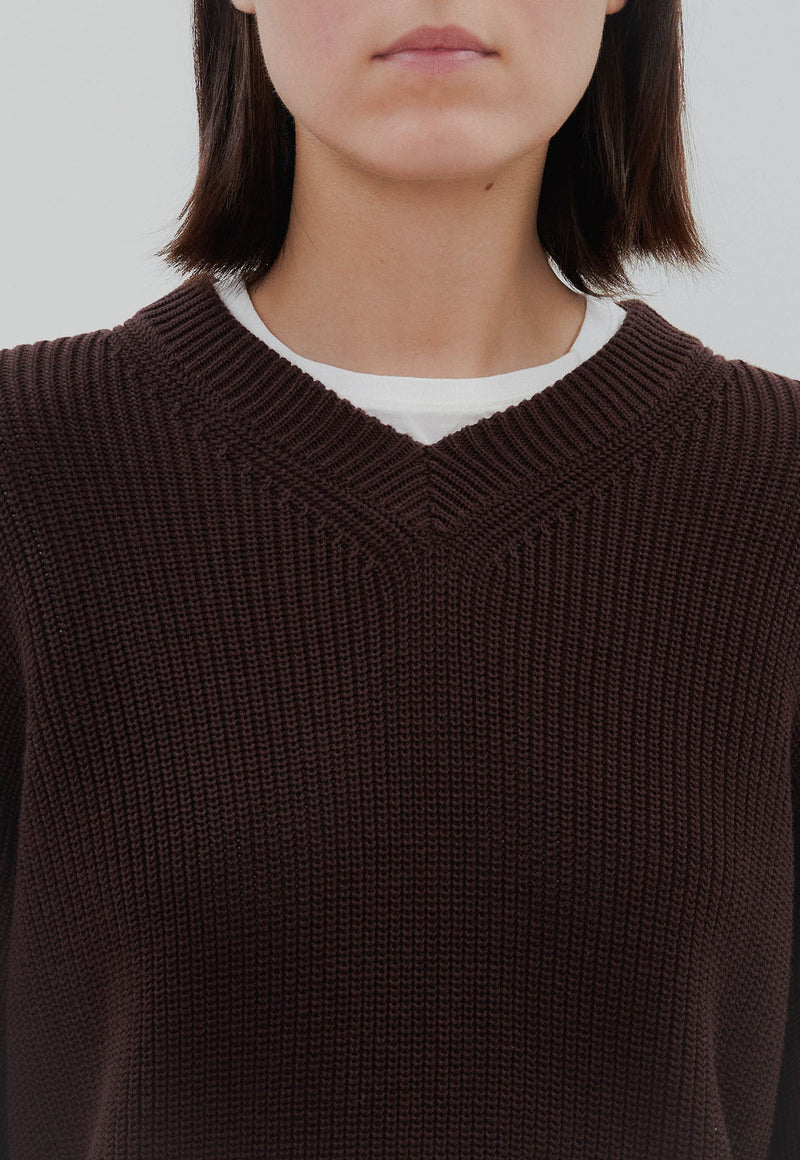 Hotel Sweater Long Sleeve Chocolate