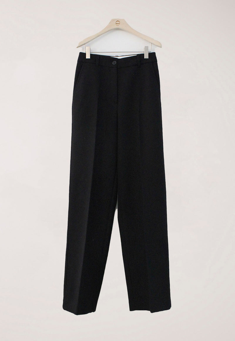 Semi-wide Pleat Slack Black