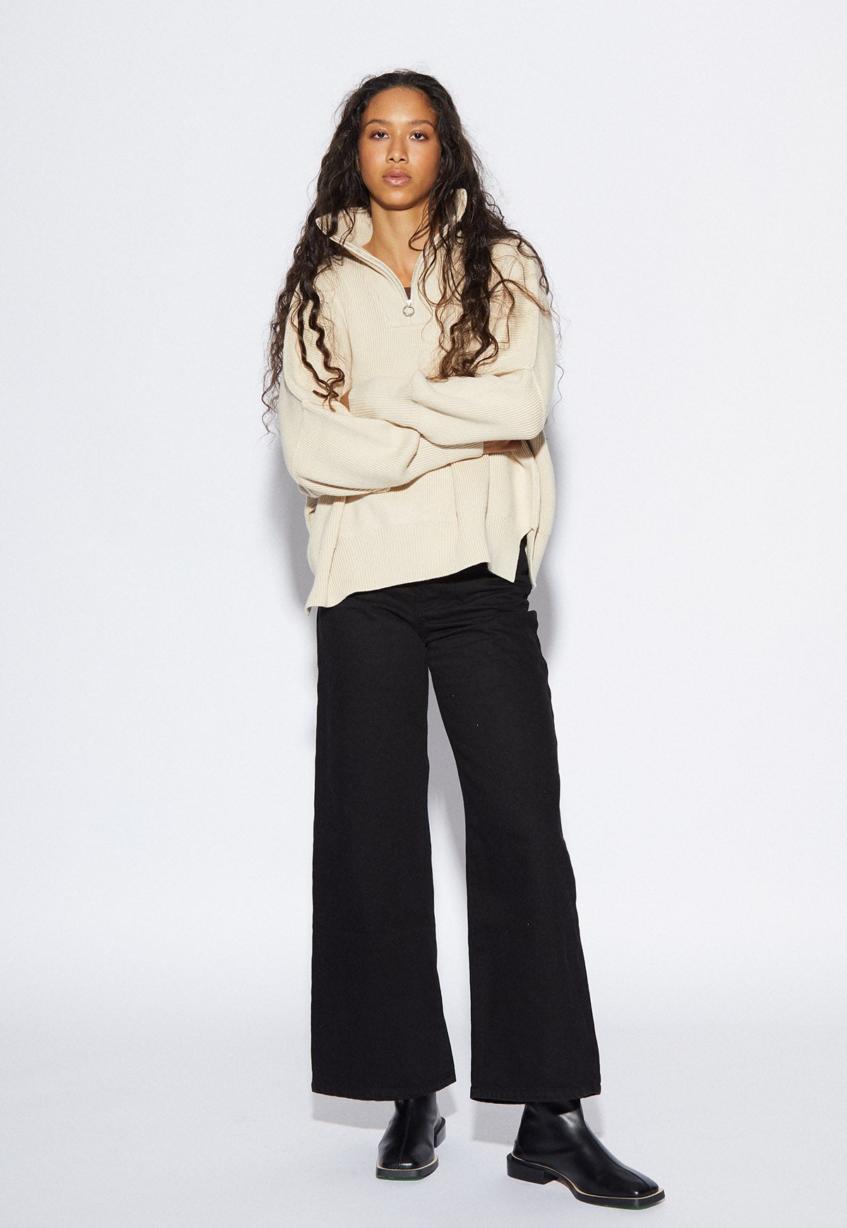 London Zip Sweater Sand – NOIS NEW YORK