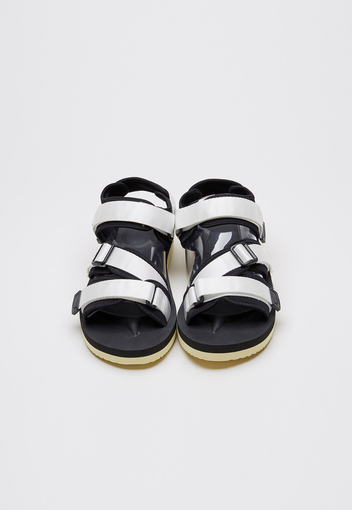 【関税込み】Suicoke レッド＆オフホワイト KISEE-V サンダル 2023 新作 SUICOKE KISEE-V サンダル スイコック スポーツ