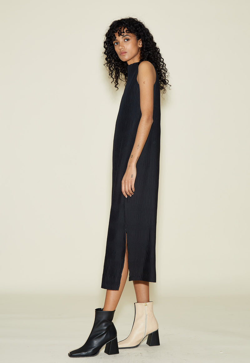 Wave Pleat Dress Black Poplin